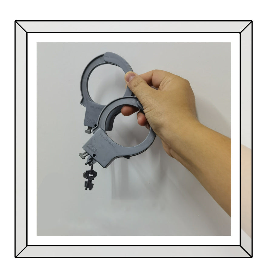 New Large Plastic Adult Handcuffs Children Handcuffs Toys Double Lock Creative Trick Halloween Props