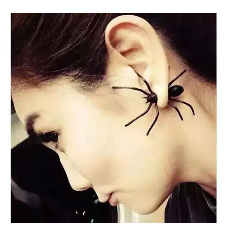 Halloween Decoration 1Piece 3D Creepy Black Spider Ear Stud Earrings for Haloween Party DIY Decoration Home Decor